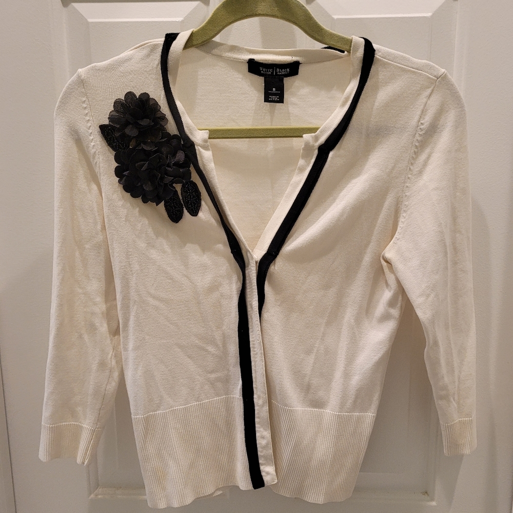 WHBM white 3/4 sleeved cardigan with black flower applique and trim size S